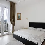 아파트 Casa Di Tatiana